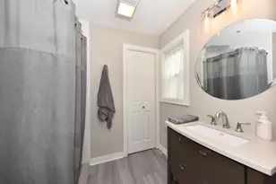 W163N10464 Ridgeview Ln, Germantown, WI 53022 - Photo 11
