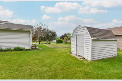 W163N10464  Ridgeview Ln, Germantown, WI 53022 - Photo 23
