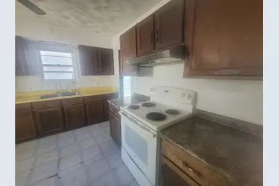 4132 N 51st Blvd, Milwaukee, WI 53216 - Photo 9