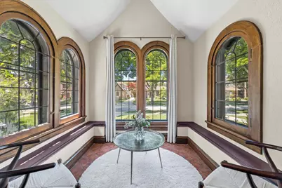 2648  Lefeber Ave, Wauwatosa, WI 53213 - Photo 5