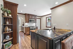 2648 Lefeber Ave, Wauwatosa, WI 53213 - Photo 9