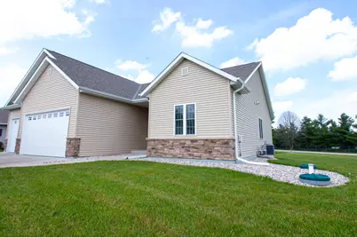 6960  Barney Ct, Trenton, WI 53090 - Photo 3