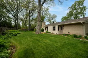 1613 September Dr, Racine, WI 53402 - Photo 3
