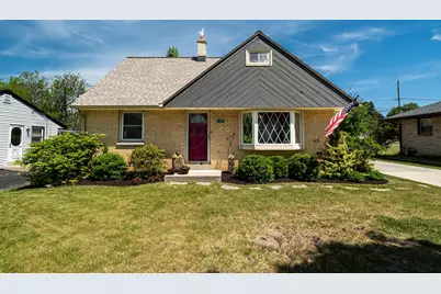 608  Williams Ave, South Milwaukee, WI 53172 - Photo 1