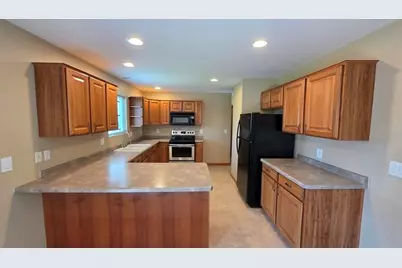 4725  Fox Grove Rd, Sheboygan, WI 53081 - Photo 5