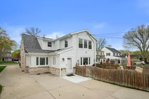 2556 N 96th St, Wauwatosa, WI 53226 - Photo 47