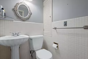 609 E Lake View Ave, Whitefish Bay, WI 53217 - Photo 17