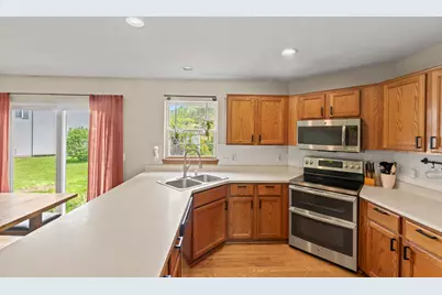1803  Wexford Ln, Waukesha, WI 53186 - Photo 15