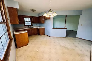 3770 S 93rd St, Milwaukee, WI 53228 - Photo 11
