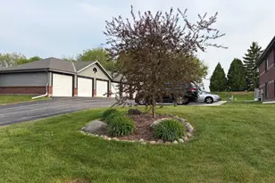 S75W16775 Jacob Ct, Muskego, WI 53150 - Photo 3