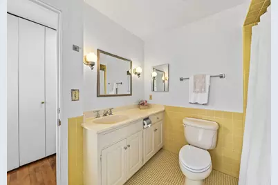 3228 N Shepard Ave, Milwaukee, WI 53211 - Photo 19