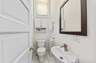 3228 N Shepard Ave, Milwaukee, WI 53211 - Photo 17