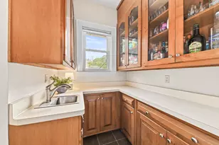 3228 N Shepard Ave, Milwaukee, WI 53211 - Photo 15