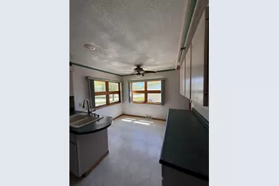 1024  Illinois St, Racine, WI 53405 - Photo 9