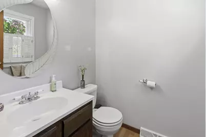2675 N 113th St, Wauwatosa, WI 53226 - Photo 11