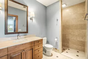 601 E Erie St, Milwaukee, WI 53202 - Photo 23