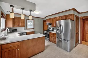 1935 E Howard Ave, Saint Francis, WI 53235 - Photo 11