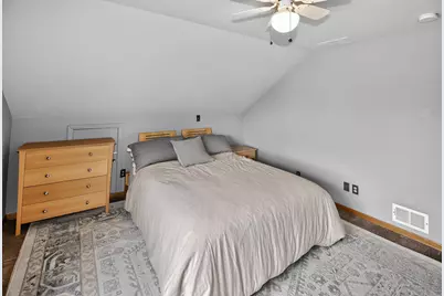 1935 E Howard Ave, Saint Francis, WI 53235 - Photo 23