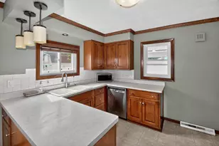1935 E Howard Ave, Saint Francis, WI 53235 - Photo 13