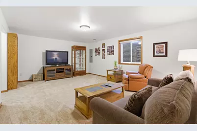 901  Whispering Pines Cir, Lake Mills, WI 53551 - Photo 37