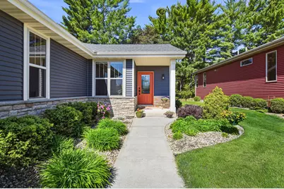 901  Whispering Pines Cir, Lake Mills, WI 53551 - Photo 5