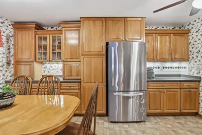 28511  Ray Dr, Racine, WI 53185 - Photo 9