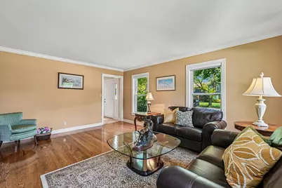 W68N347  Palmetto Ave, Cedarburg, WI 53012 - Photo 9