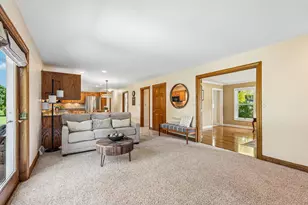 W68N347 Palmetto Ave, Cedarburg, WI 53012 - Photo 7