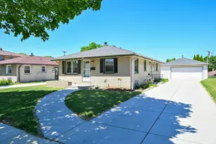 2508 W Halsey Ave, Milwaukee, WI 53221 - Photo 27
