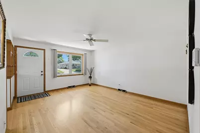 2508 W Halsey Ave, Milwaukee, WI 53221 - Photo 13
