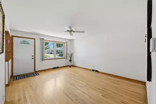 2508 W Halsey Ave, Milwaukee, WI 53221 - Photo 13