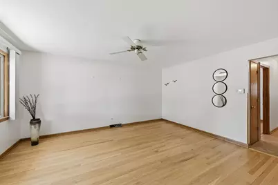 2508 W Halsey Ave, Milwaukee, WI 53221 - Photo 11