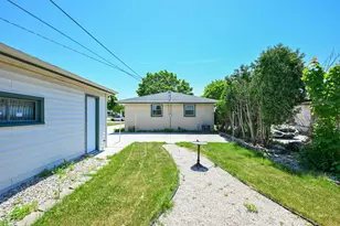 2508 W Halsey Ave, Milwaukee, WI 53221 - Photo 25