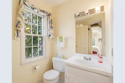 10240 N Westport Cir, Mequon, WI 53092 - Photo 25