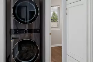 N110W17058 Ashbury Ln, Germantown, WI 53022 - Photo 17