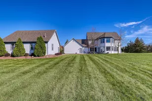 W284N4919 Roosevelts Quay, Merton, WI 53072 - Photo 3