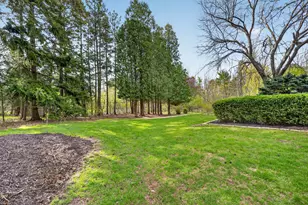 125 W Glenview Ct, Mequon, WI 53092 - Photo 33