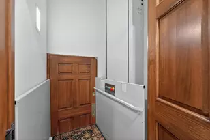 125 W Glenview Ct, Mequon, WI 53092 - Photo 19
