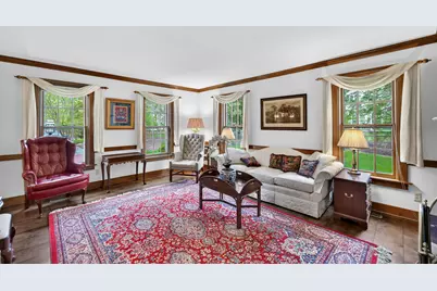 125 W Glenview Ct, Mequon, WI 53092 - Photo 7