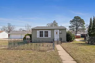 2038 Avon St, La Crosse, WI 54603 - Photo 11
