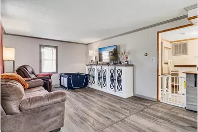 2038  Avon St, La Crosse, WI 54603 - Photo 3