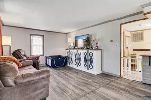 2038 Avon St, La Crosse, WI 54603 - Photo 3