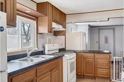 2038  Avon St, La Crosse, WI 54603 - Photo 5