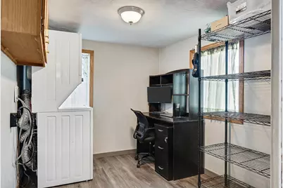 2038  Avon St, La Crosse, WI 54603 - Photo 9