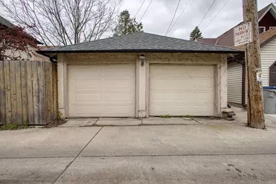 2312 E Linnwood Ave, Milwaukee, WI 53211 - Photo 33