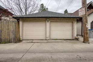 2312 E Linnwood Ave, Milwaukee, WI 53211 - Photo 33