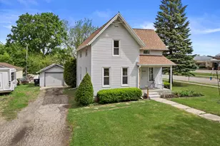 220 E Walworth St, Elkhorn, WI 53121 - Photo 1