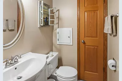 5922  Sycamore St, Greendale, WI 53129 - Photo 13