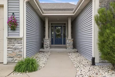 1460  Prairie Creek Blvd, Oconomowoc, WI 53066 - Photo 5