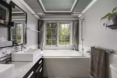 11016 N Lakeside Rd, Mequon, WI 53092 - Photo 13
